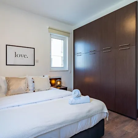 Harbor In Apartment *
