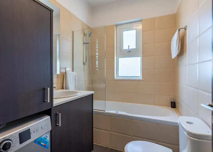 Harbor In Апартаменти Ларнака