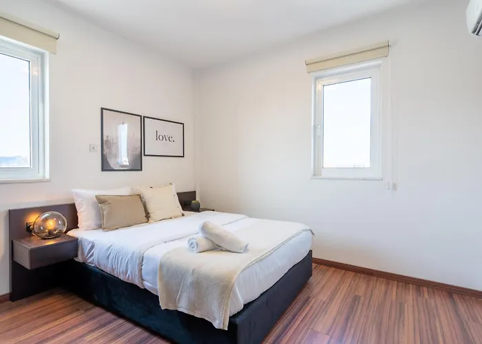 Harbor In * Ларнака