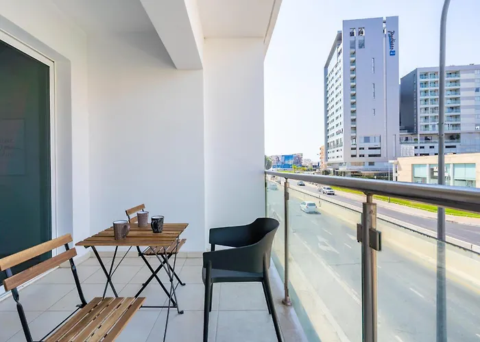 Harbor In Апартаменти Ларнака